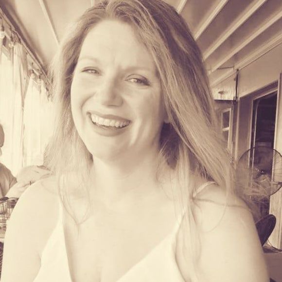 Meet your Posher, Elaine - Picture 1 of 1